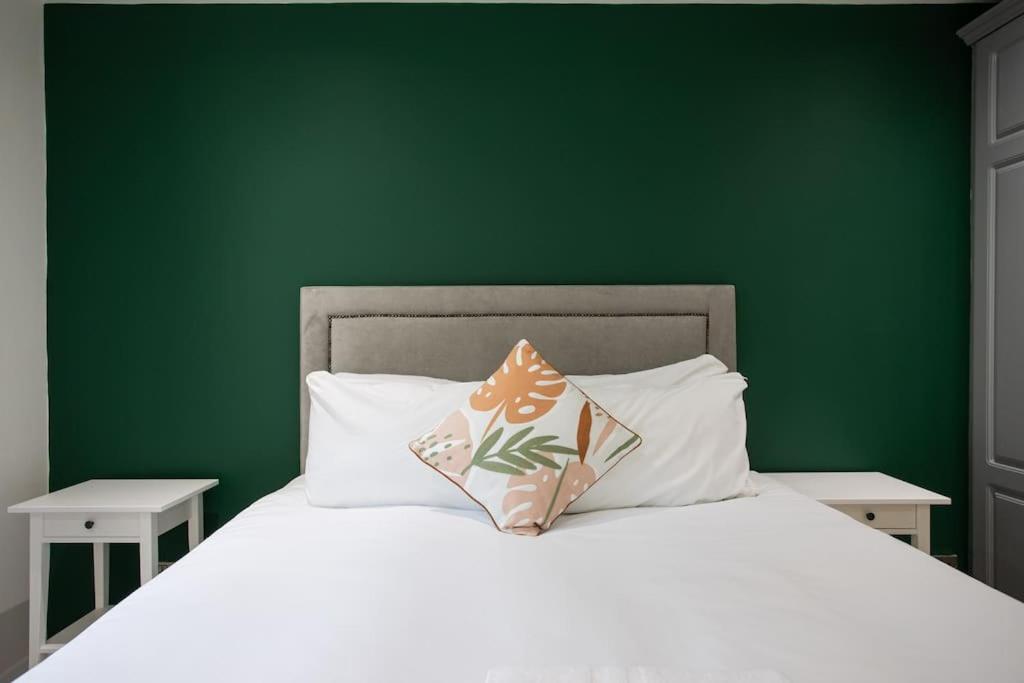 Luxury, Sleeps 6, City Centre Белфаст Екстериор снимка