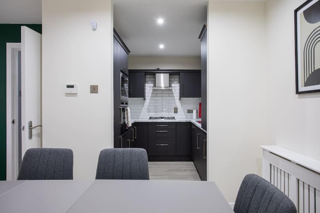 Luxury, Sleeps 6, City Centre Белфаст Екстериор снимка