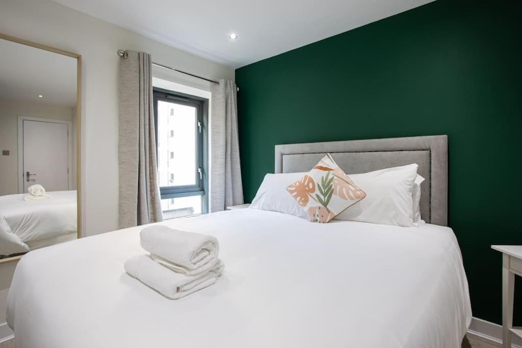 Luxury, Sleeps 6, City Centre Белфаст Екстериор снимка
