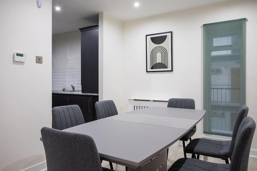 Luxury, Sleeps 6, City Centre Белфаст Екстериор снимка