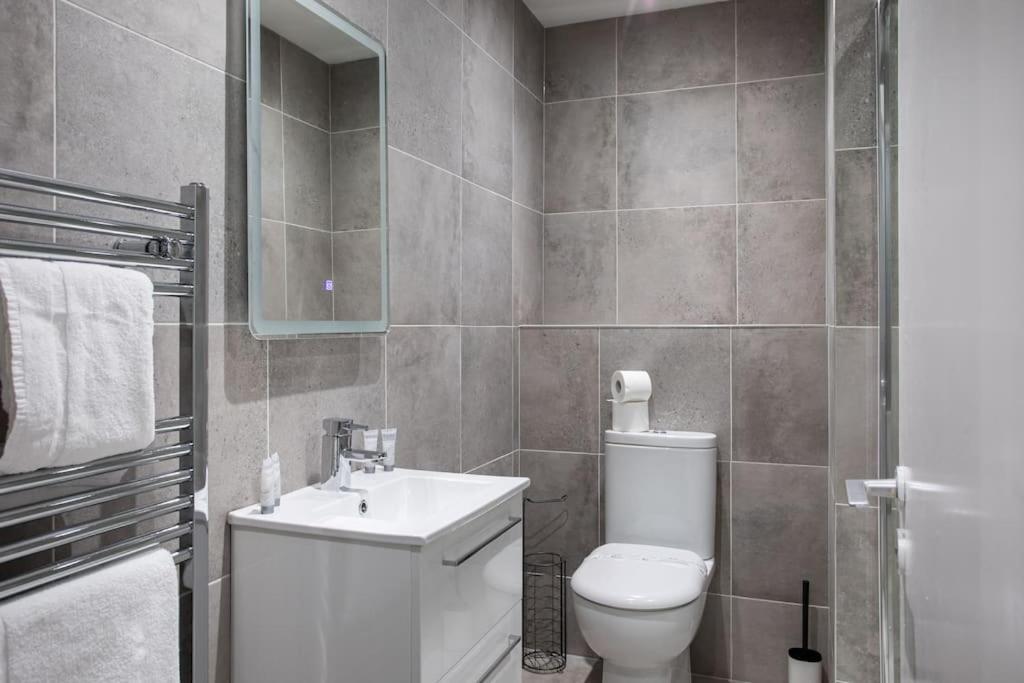 Luxury, Sleeps 6, City Centre Белфаст Екстериор снимка